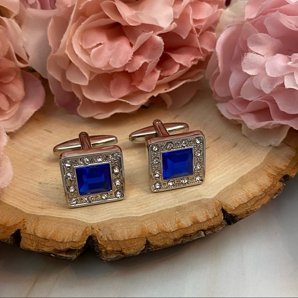 Elegant Blue Kyanite and Silver Crystal Square Cufflinks - Picture 7 of 16